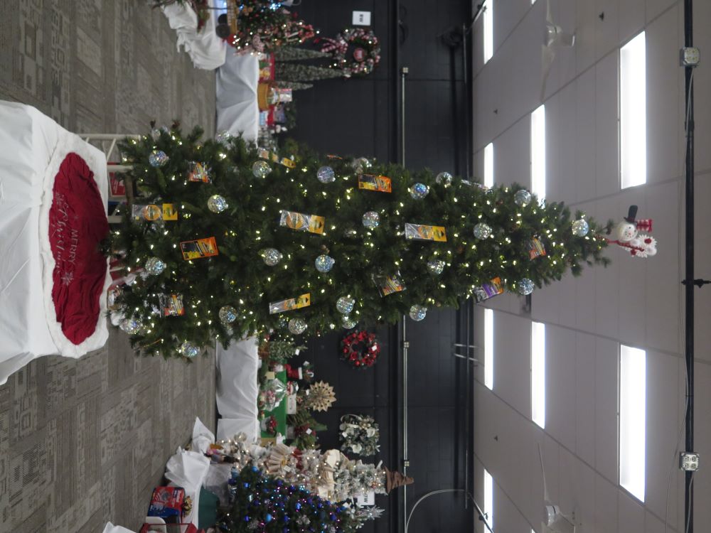 /Events/Festival Of Trees/Images/Bee Clean.JPG