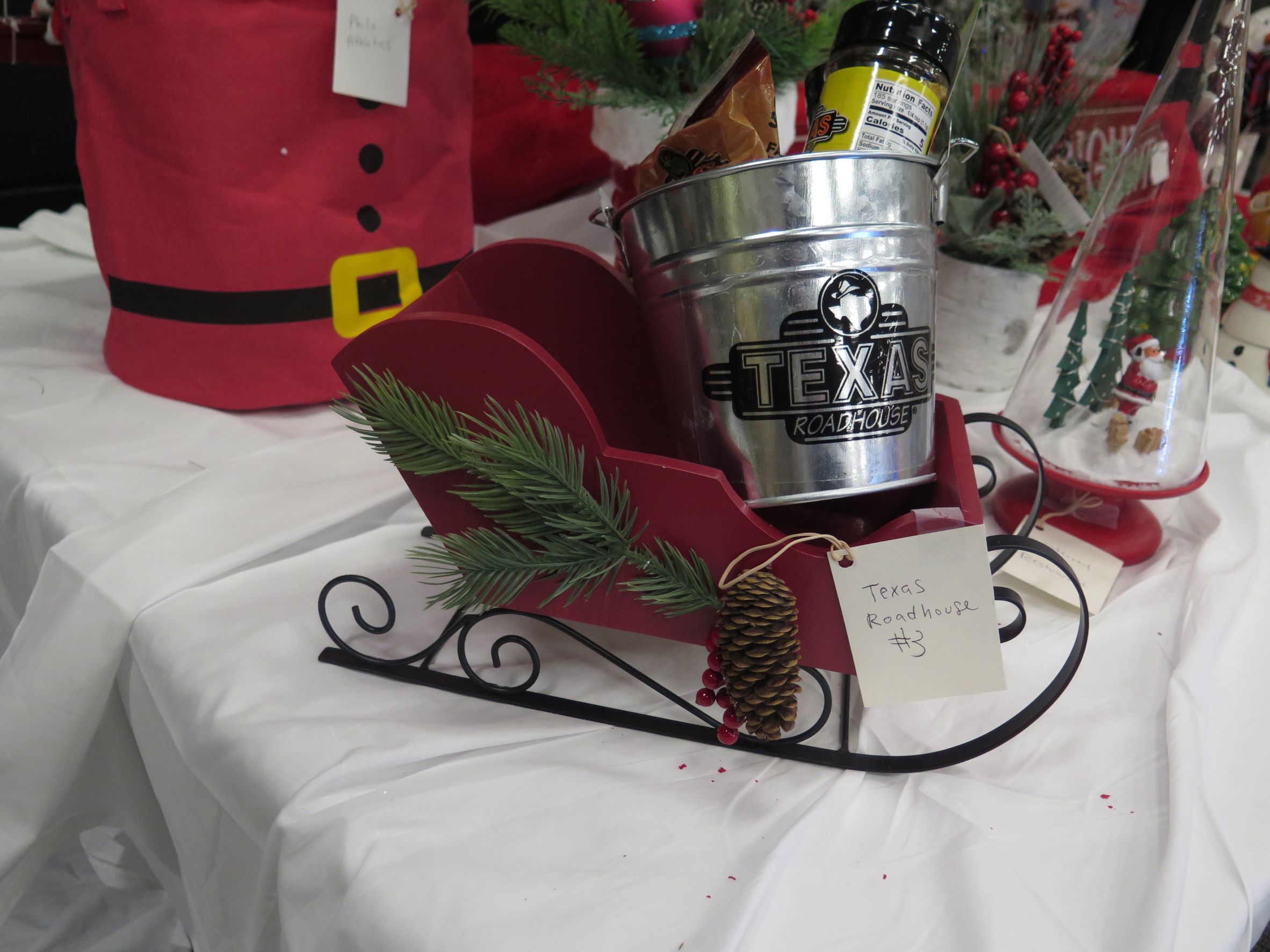 /Events/Festival Of Trees/Images/Texas Road house 3.JPG