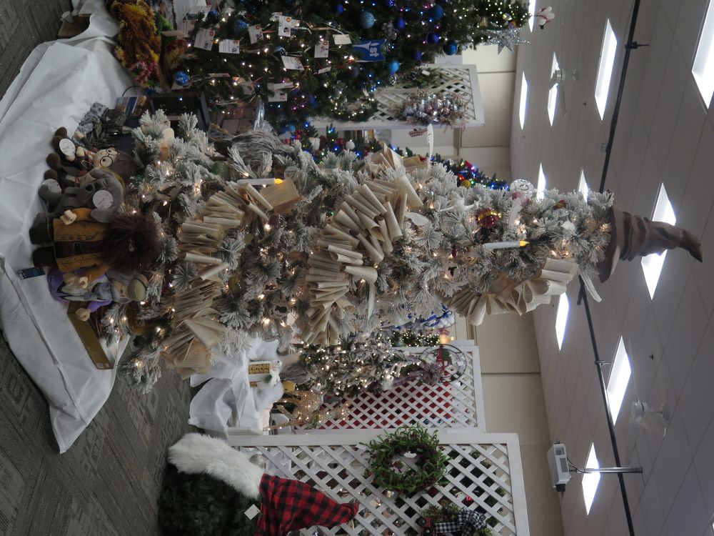 /Events/Festival Of Trees/Images/Varsity Title.JPG