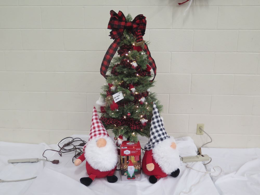 /Events/Festival Of Trees/Images/Walmart South.JPG