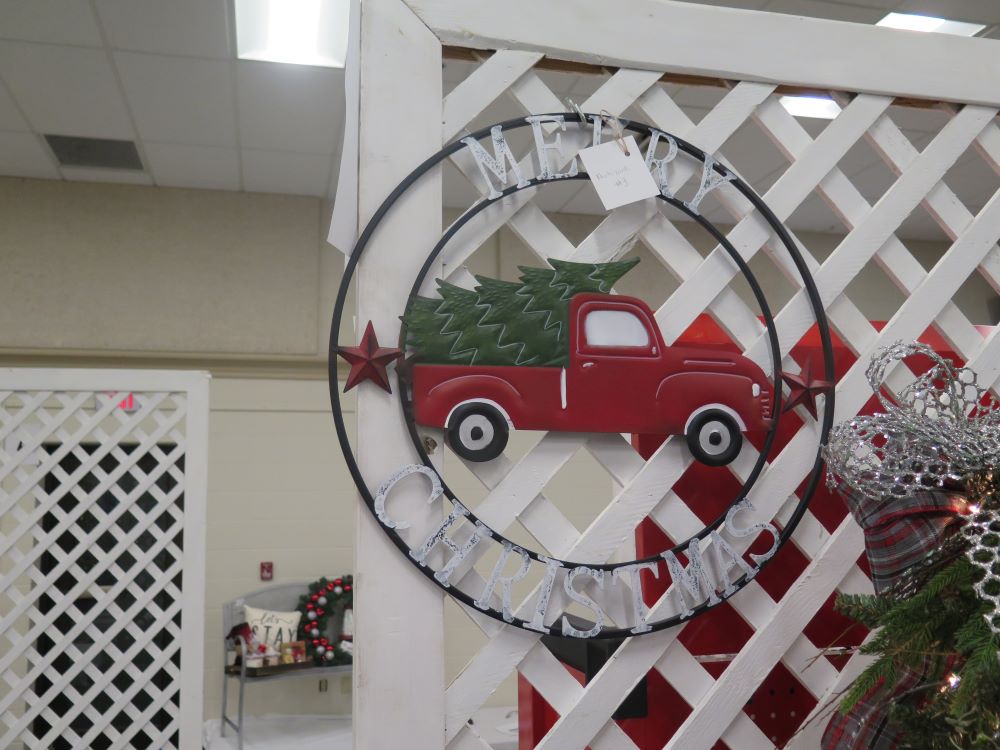 /Events/Festival Of Trees/Images/auto zone number 3.JPG